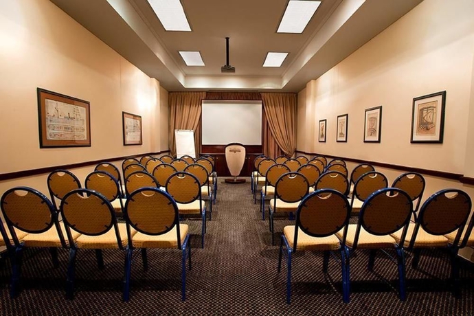 Imagen de los interiores del Hotel The Commodore, Cape Town. Foto 11