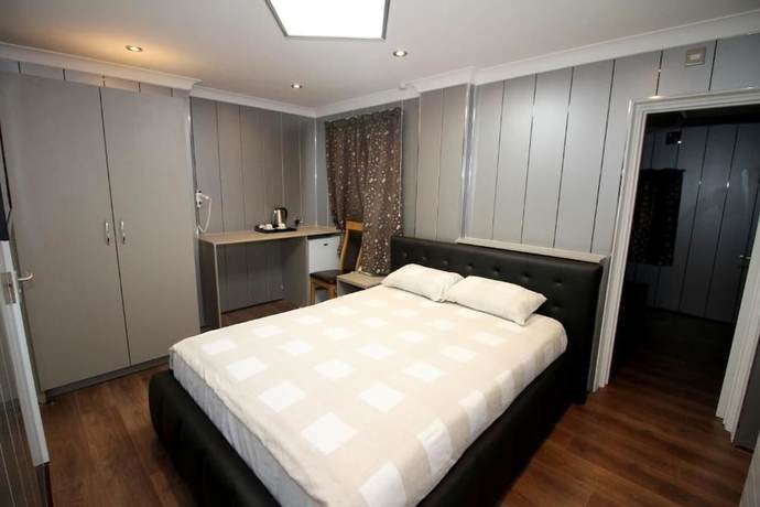 Imagen de la habitación del Hotel The Commongate. Foto 8