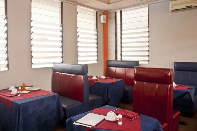 Imagen del bar/restaurante del Hotel The Congress. Foto 2