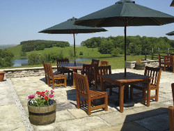 Imagen del bar/restaurante del Hotel The Coniston and Country Estate. Foto 9