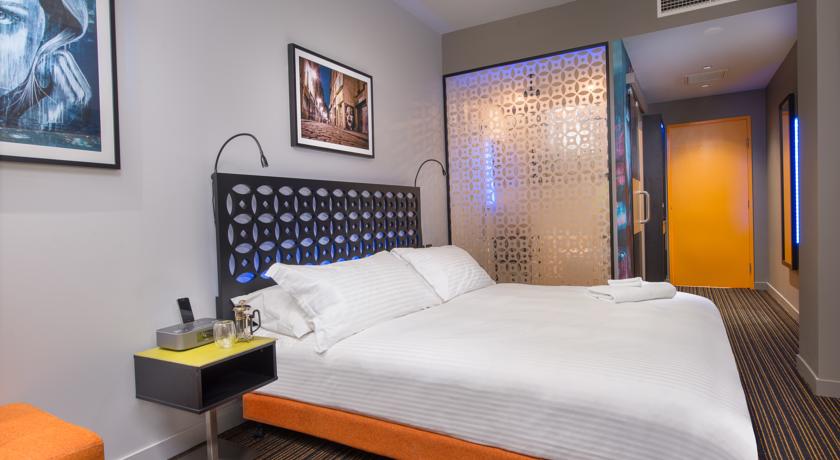 Imagen de la habitación del Hotel The Constance Fortitude Valley. Foto 2