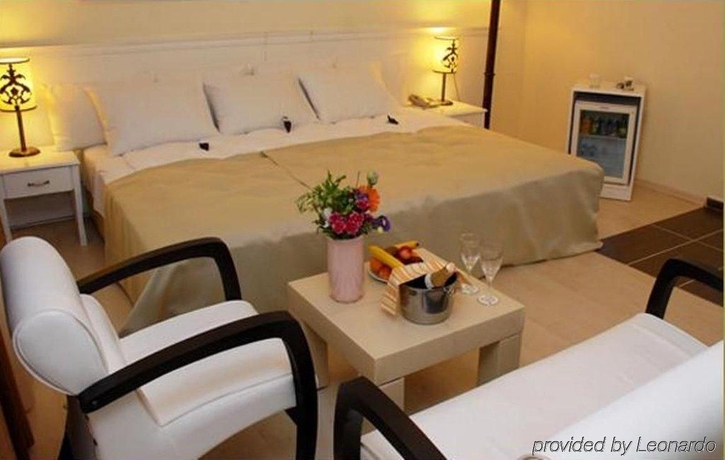 Imagen de la habitación del Hotel The Constantine. Foto 5