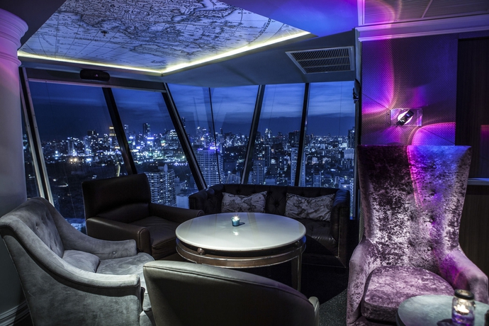 Imagen del bar/restaurante del Hotel The Continent Bangkok By Compass Hospitality- Sha Plus. Foto 2