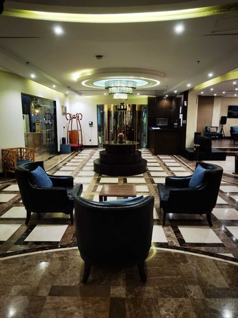 Imagen de los interiores del Hotel The Continent Residence. Foto 10