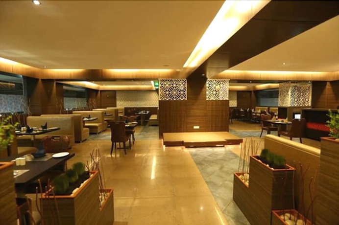 Imagen del bar/restaurante del Hotel The Contour. Foto 3