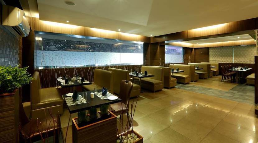Imagen del bar/restaurante del Hotel The Contour. Foto 4