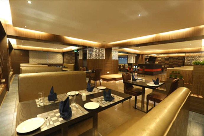 Imagen del bar/restaurante del Hotel The Contour. Foto 5