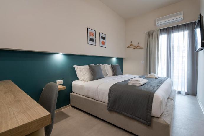 Imagen de la habitación del Hotel The Convo Athens Riviera. Foto 15