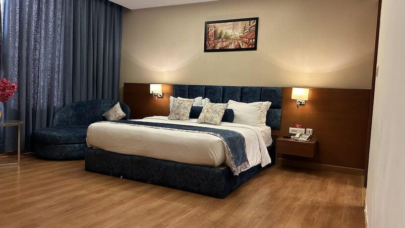Imagen de la habitación del Hotel The Conway, Meerut. Foto 4