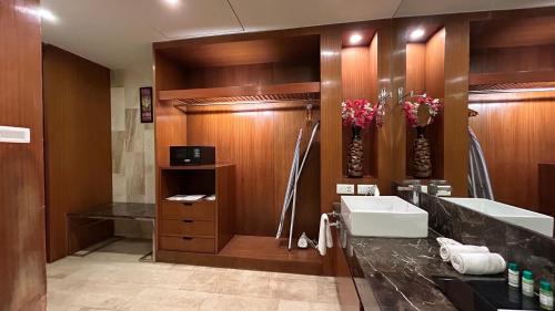 Imagen de la habitación del Hotel The Conway, Meerut. Foto 15