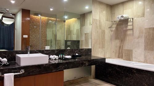 Imagen general del Hotel The Conway, Meerut. Foto 12