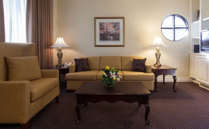Imagen de los interiores del Hotel The Cook and Conference Center. Foto 17