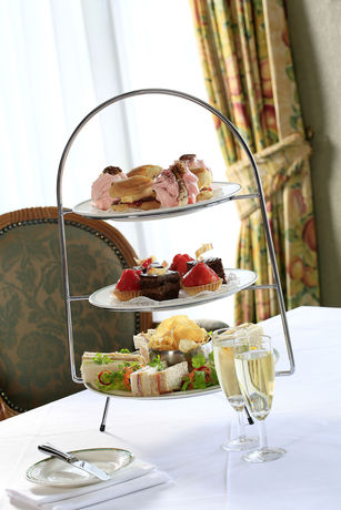 Imagen de los interiores del Hotel The Coppid Beech. Foto 11