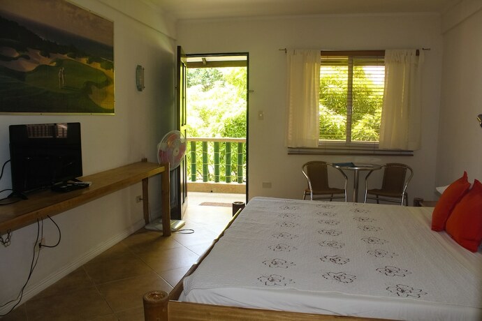 Imagen de la habitación del Hotel The Coral Beach Club. Foto 16