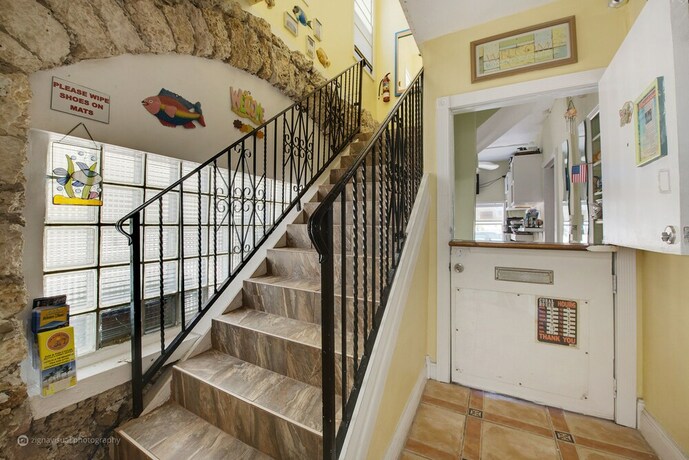 Imagen de los interiores del Hotel The Coral House Motel. Foto 38
