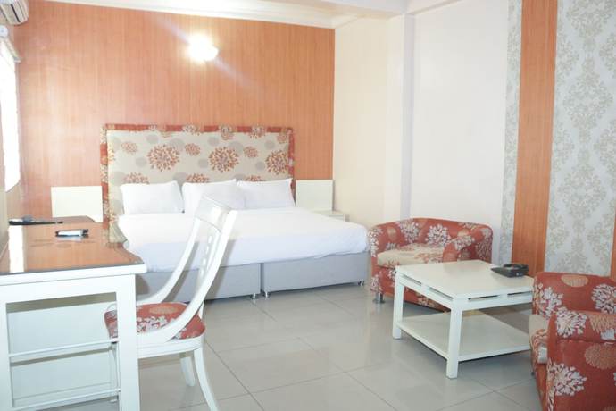 Imagen de la habitación del Hotel The Coral Reef. Foto 3