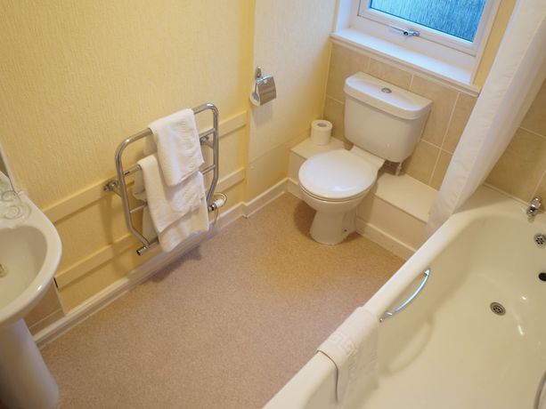 Imagen de la habitación del Hotel The Corner House, Annan. Foto 3