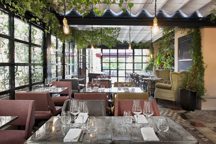 Imagen del bar/restaurante del Hotel The Corner Roma. Foto 10