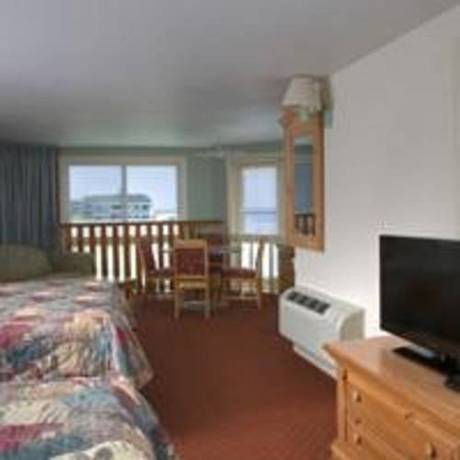 Imagen de la habitación del Hotel The Corsair and Cross Rip Oceanfront Resort. Foto 13