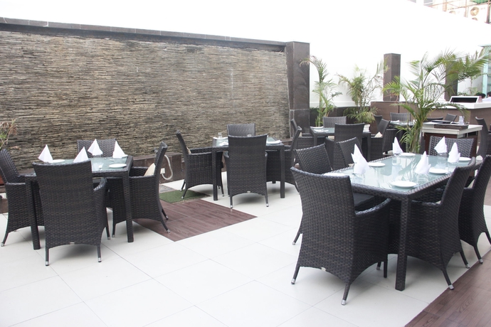 Imagen del bar/restaurante del Hotel The Corus. Foto 5