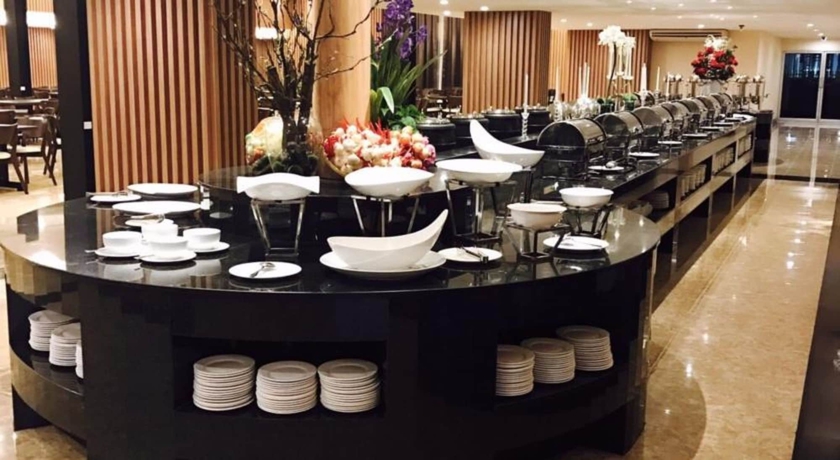 Imagen del bar/restaurante del Hotel The Cotai Luxury Design. Foto 4