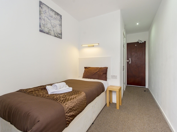 Imagen de la habitación del Hotel The Cotswold. Foto 6