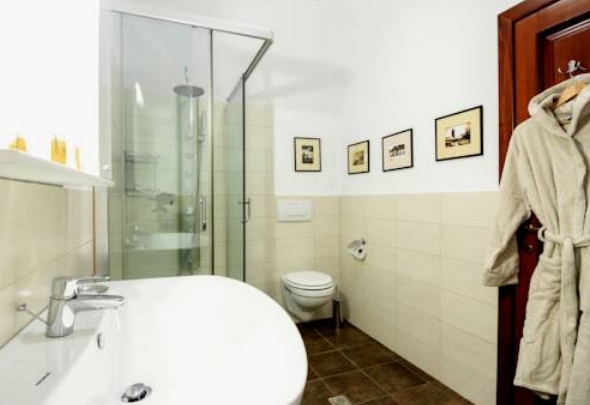 Imagen de la habitación del Hotel The Council. Foto 15