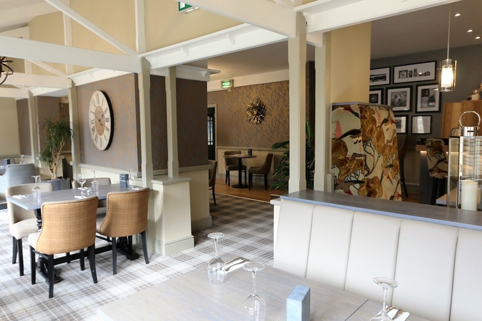 Imagen del bar/restaurante del Hotel The County Lodge and Brasserie. Foto 2