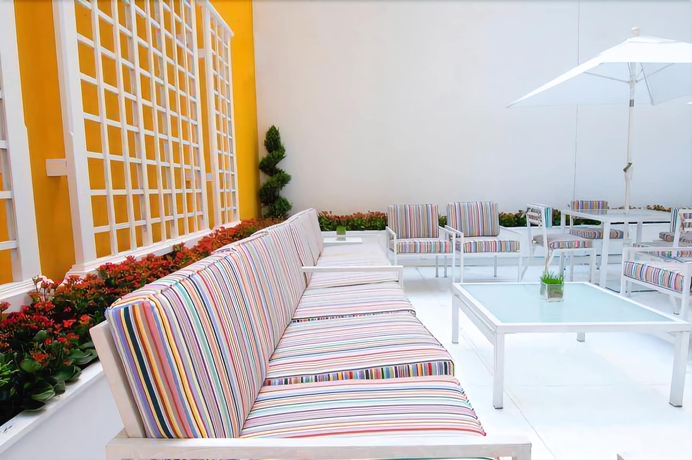 Imagen de los exteriores del Hotel The Court - A St Giles. Foto 18