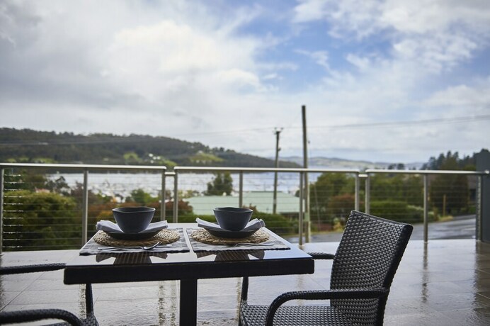 Imagen del bar/restaurante del Hotel The Cove Kettering. Foto 26