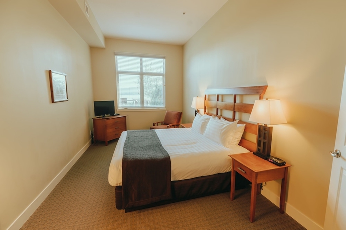 Imagen de la habitación del Hotel The Cove Lakeside Resort. Foto 2