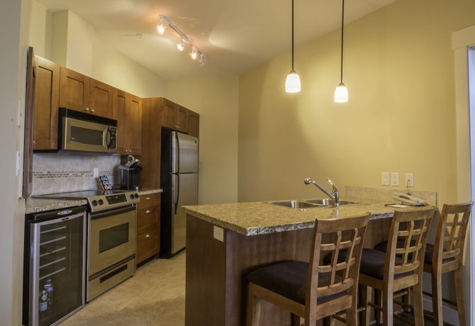 Imagen de la habitación del Hotel The Cove Lakeside Resort. Foto 13