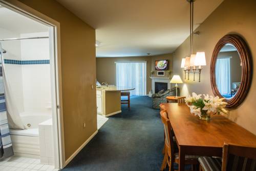 Imagen de la habitación del Hotel The Cove Of Lake Geneva. Foto 10