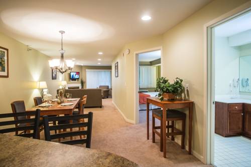 Imagen de la habitación del Hotel The Cove Of Lake Geneva. Foto 13