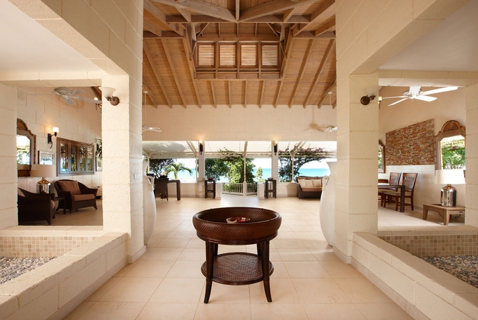 Imagen de los interiores del Hotel The Cove Suites At Blue Waters Resort and Spa. Foto 12