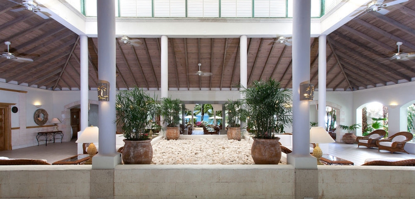 Imagen de los interiores del Hotel The Cove Suites At Blue Waters Resort and Spa. Foto 13