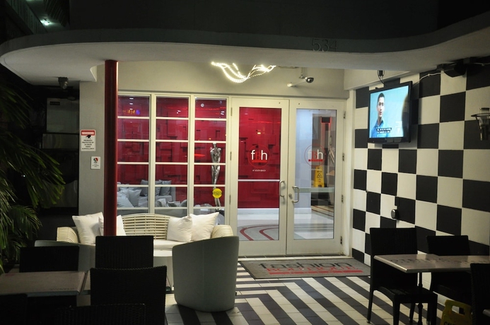 Imagen del bar/restaurante del Hotel The Cove by Renzzi. Foto 2