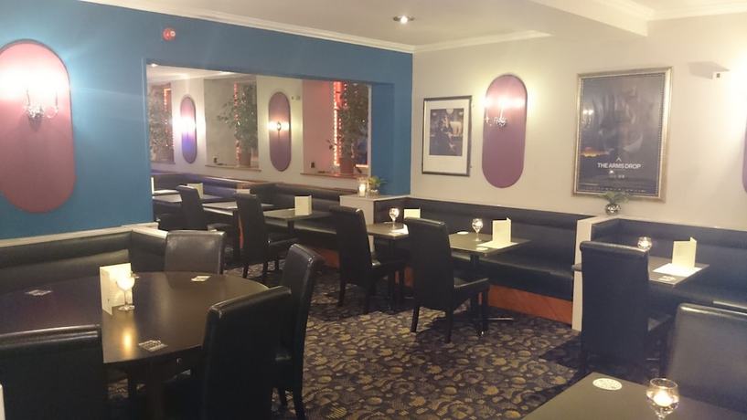 Imagen del bar/restaurante del Hotel The Crescent. Foto 3