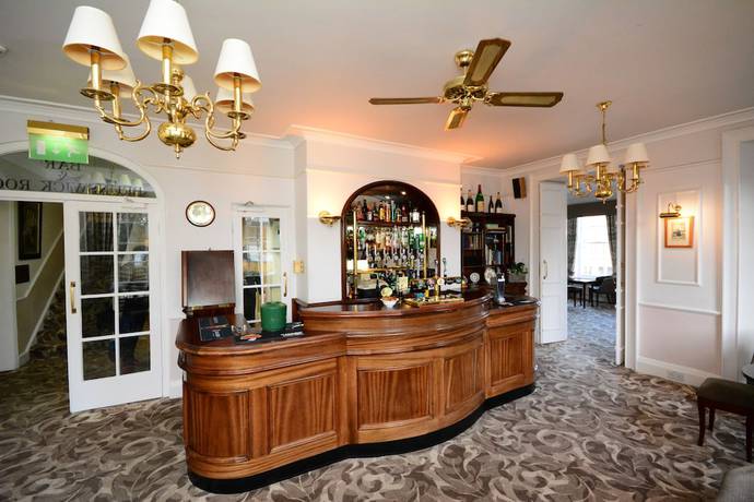Imagen del bar/restaurante del Hotel The Crescent. Foto 5