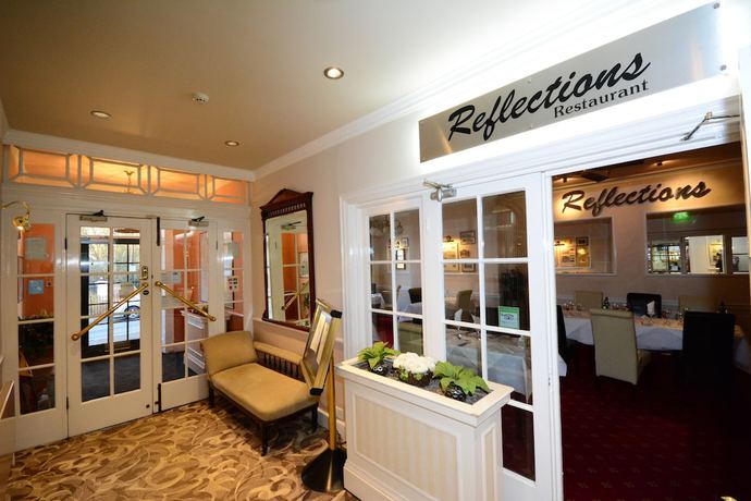 Imagen del bar/restaurante del Hotel The Crescent. Foto 7