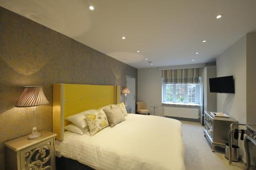 Imagen de la habitación del Hotel The Crescent Turner. Foto 6