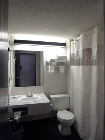 Imagen de la habitación del Hotel The Crestwood. Foto 3