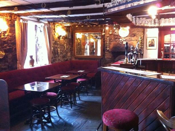 Imagen del bar/restaurante del Hotel The Cross Keys. Foto 3