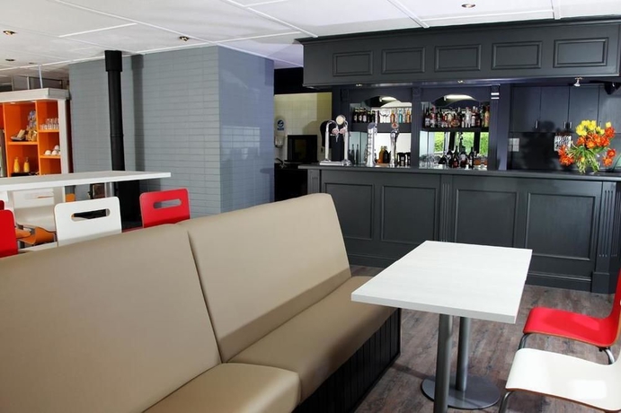 Imagen del bar/restaurante del Hotel The Crossway Hotel, Coventry Walsgrave, Part of AG Collection. Foto 4