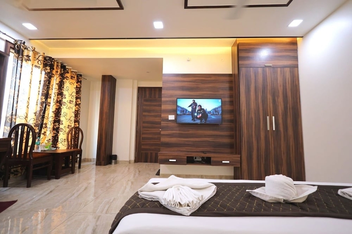 Imagen de la habitación del Hotel The Crown, Agra. Foto 9