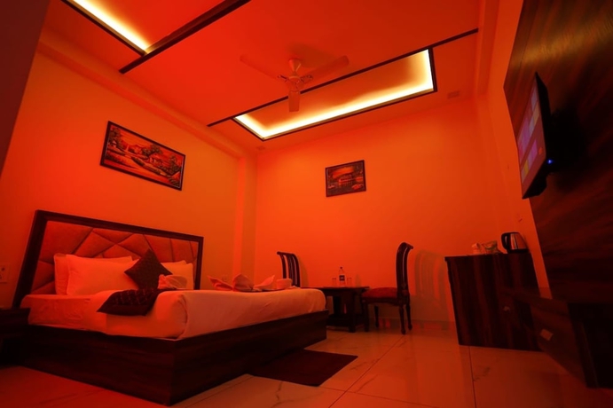 Imagen de la habitación del Hotel The Crown, Agra. Foto 10
