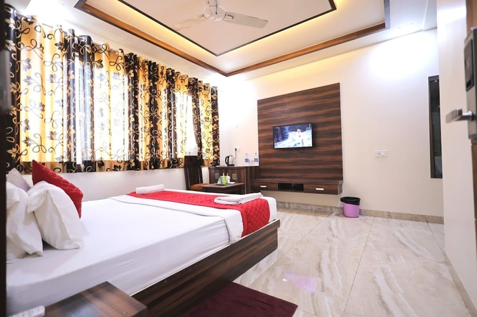 Imagen de la habitación del Hotel The Crown, Agra. Foto 15