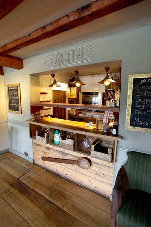 Imagen del bar/restaurante del Hotel The Crown At Playhatch. Foto 6