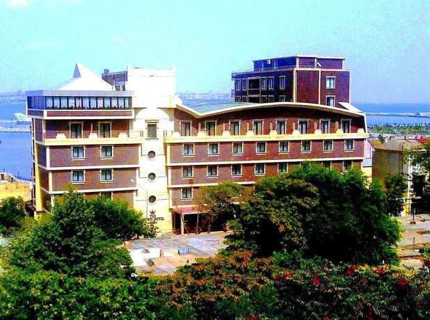 Imagen de los exteriores del Hotel The Crown, Baku. Foto 9