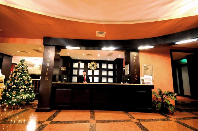Imagen de los interiores del Hotel The Crown, Baku. Foto 11